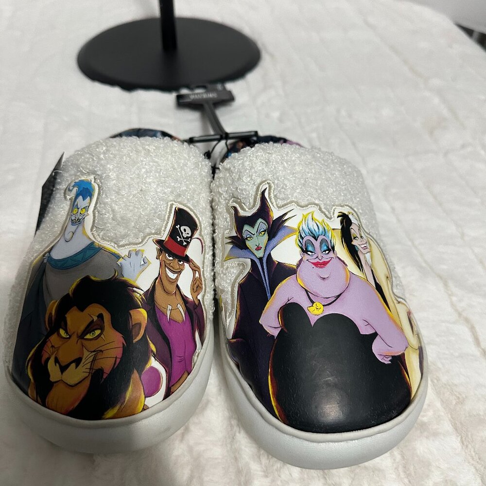 Disney Ground Up Villain Slippers Size 7/8